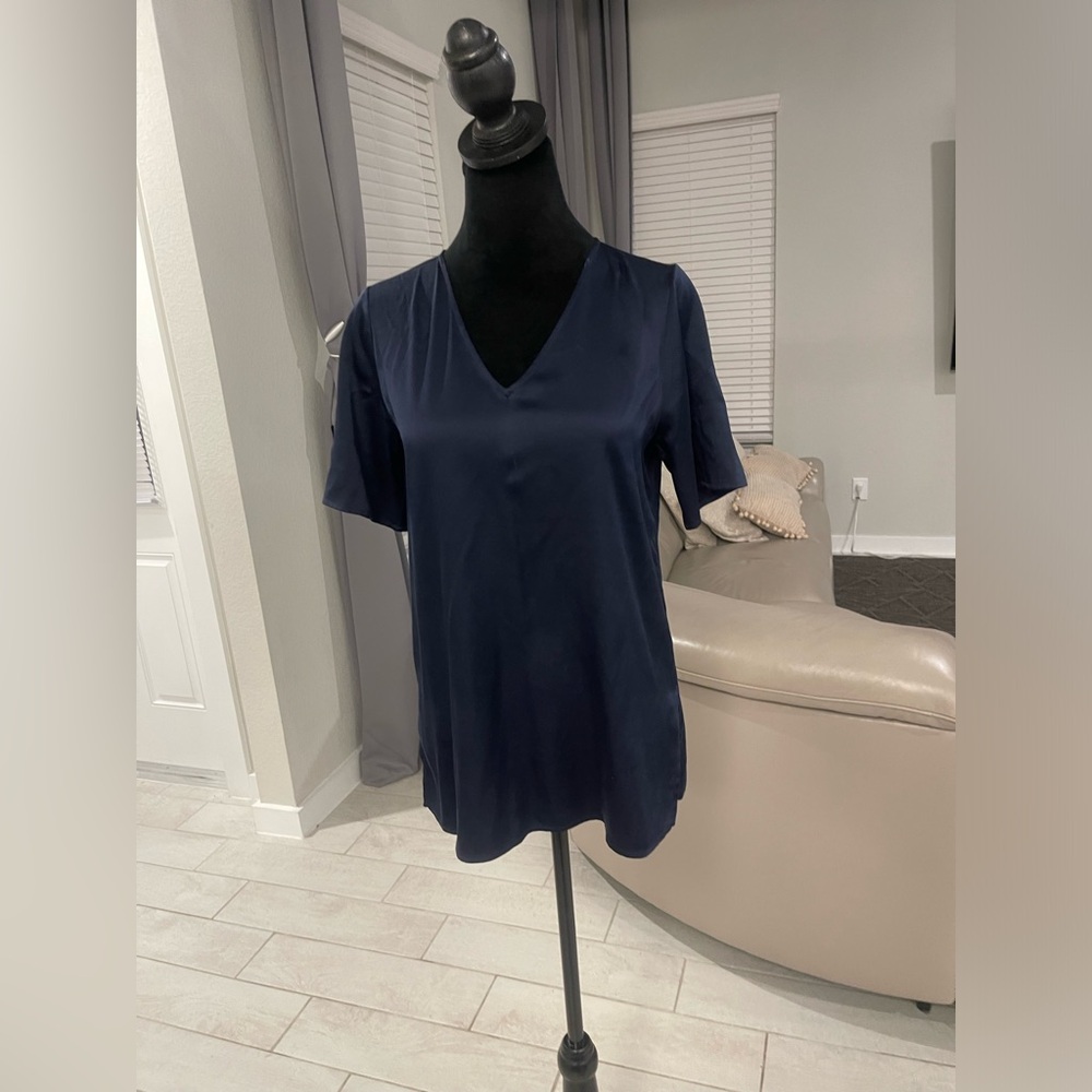 Eileen fisher v neck silk stretch blouse Sz XXS
